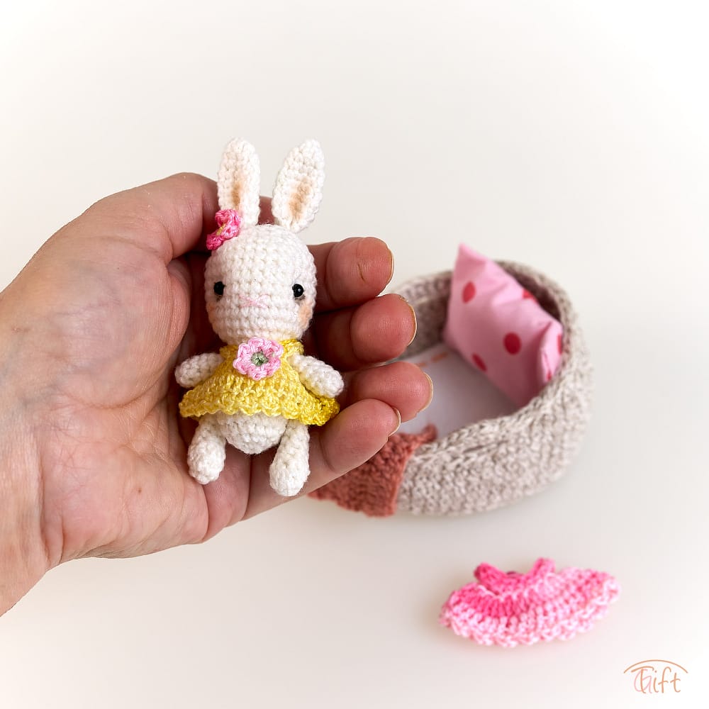 Zajačik Bambi v košíku – miniatúrny svet plný nežnosti