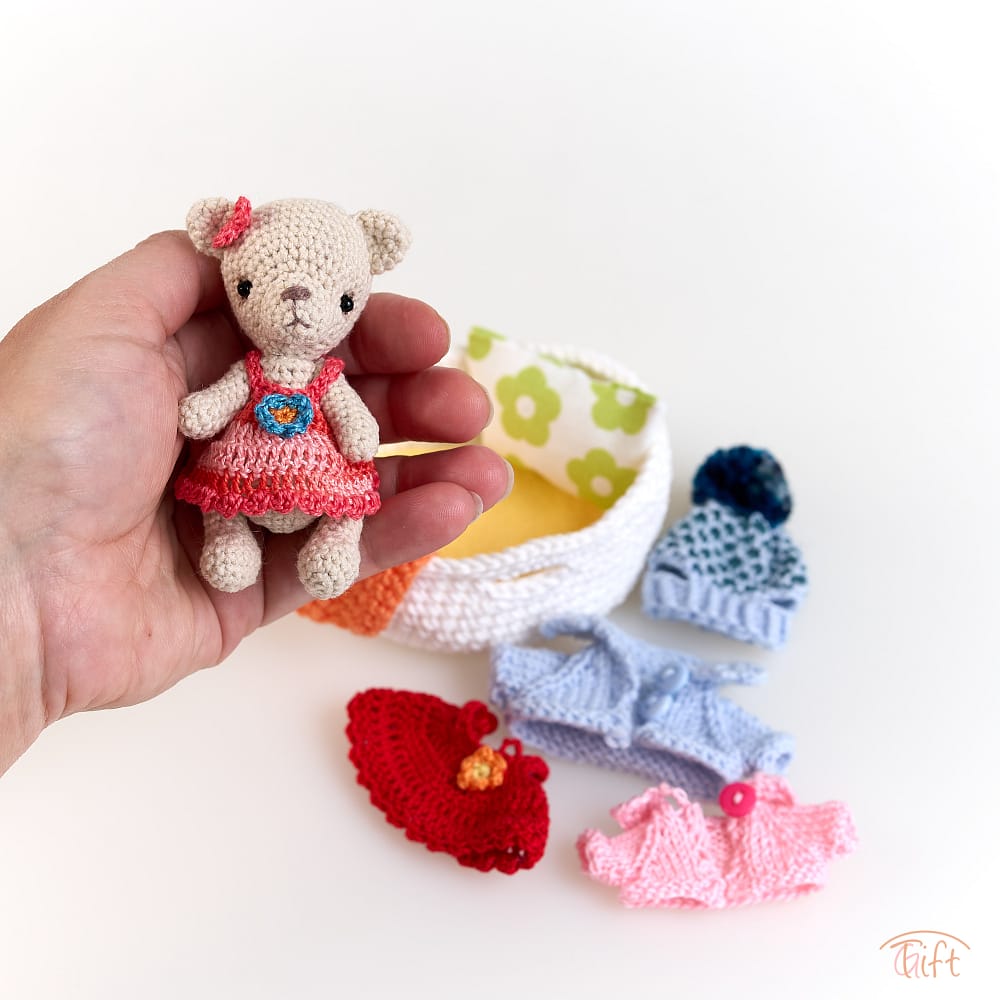 Macík Bella v košíku – miniatúrny svet plný nežnosti