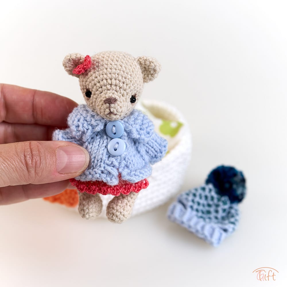 Macík Bella v košíku – miniatúrny svet plný nežnosti