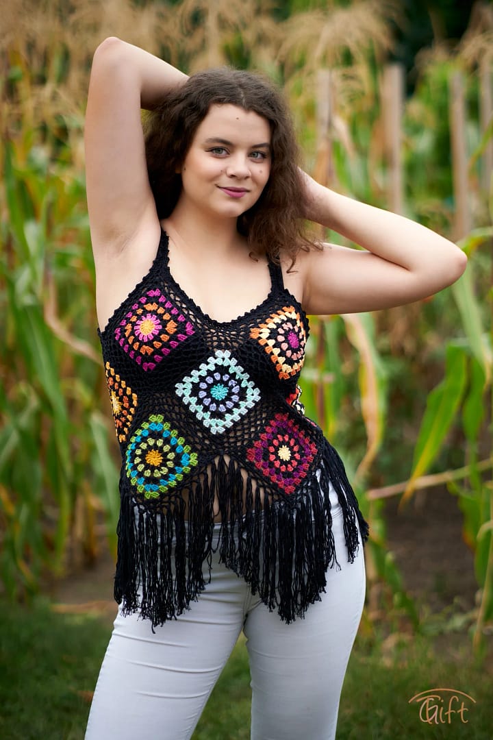 Háčkovaný "Granny square top"