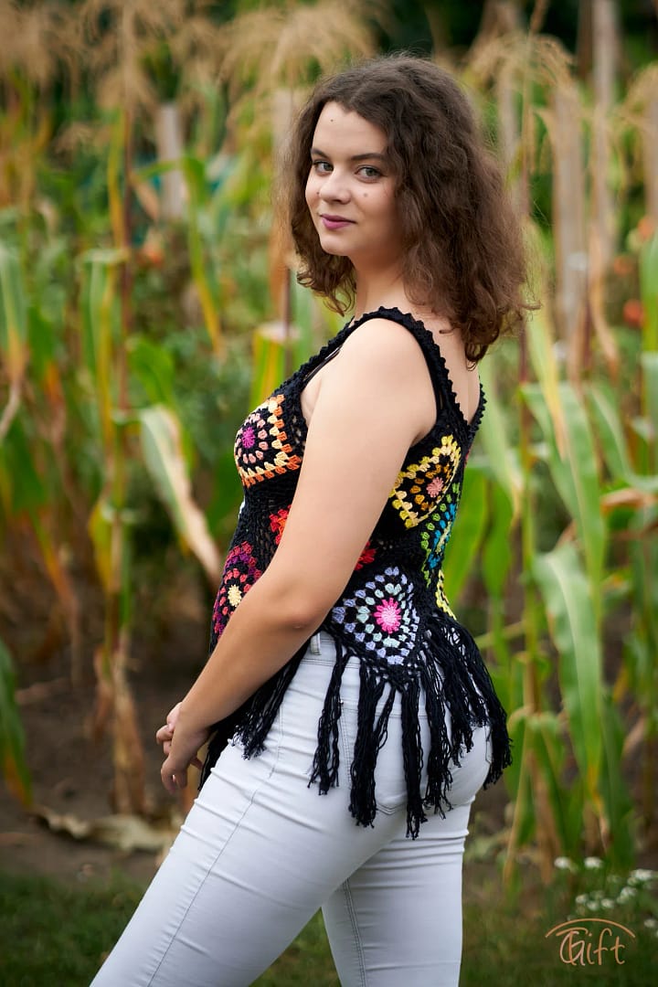 Háčkovaný "Granny square top"